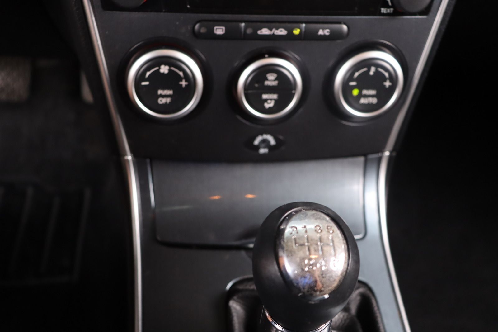 Fahrzeugabbildung Mazda 6 2.0 Active Sport Kombi * Xenon * Sitzhzg