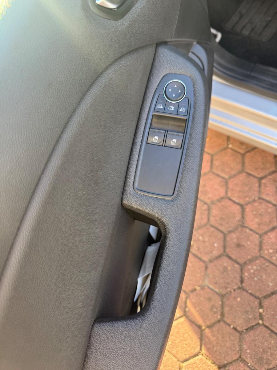 Renault Clio E-Tech Hybrid TÜV-Service Neu