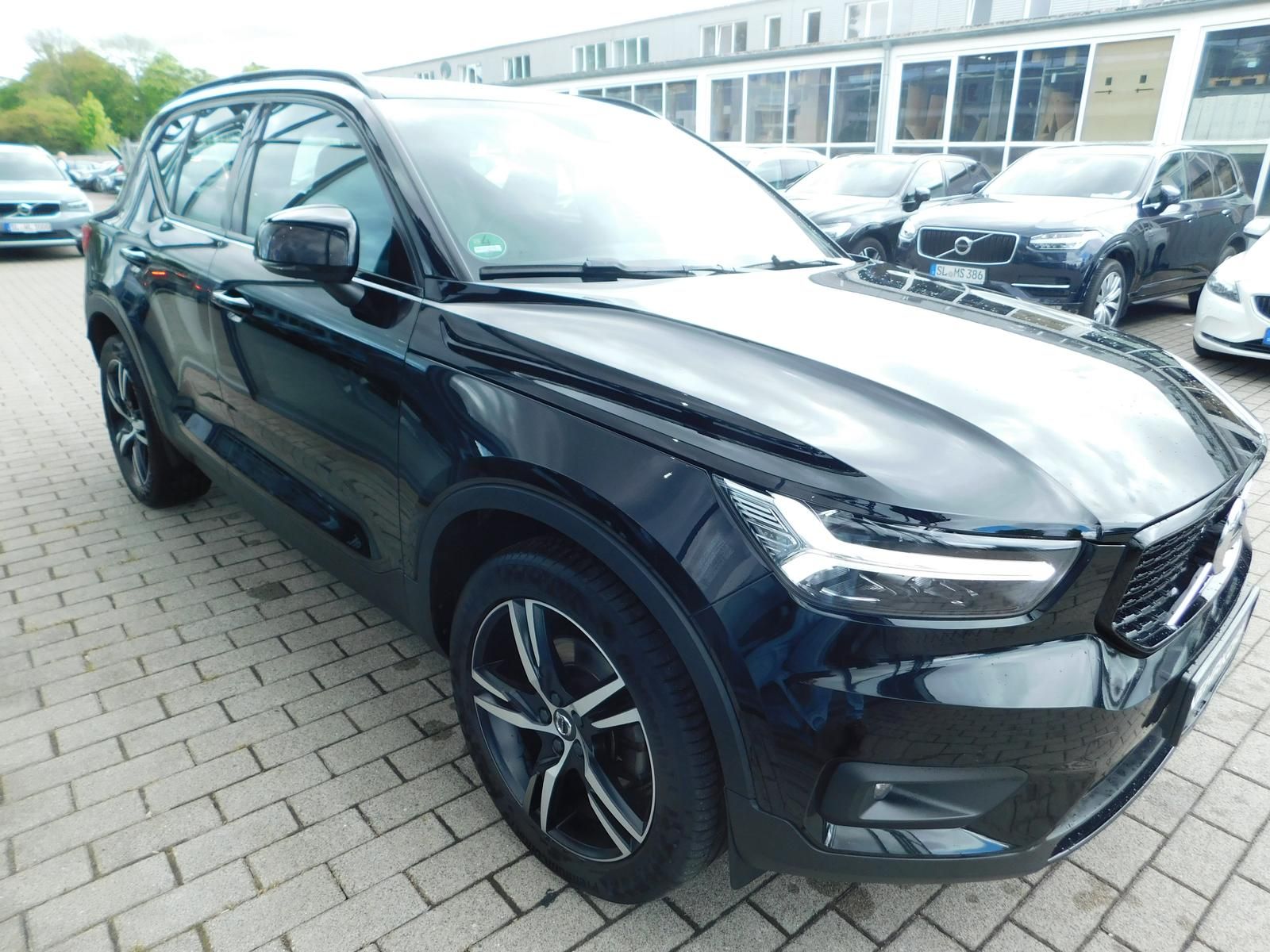 Fahrzeugabbildung Volvo XC40 T4 R-Design