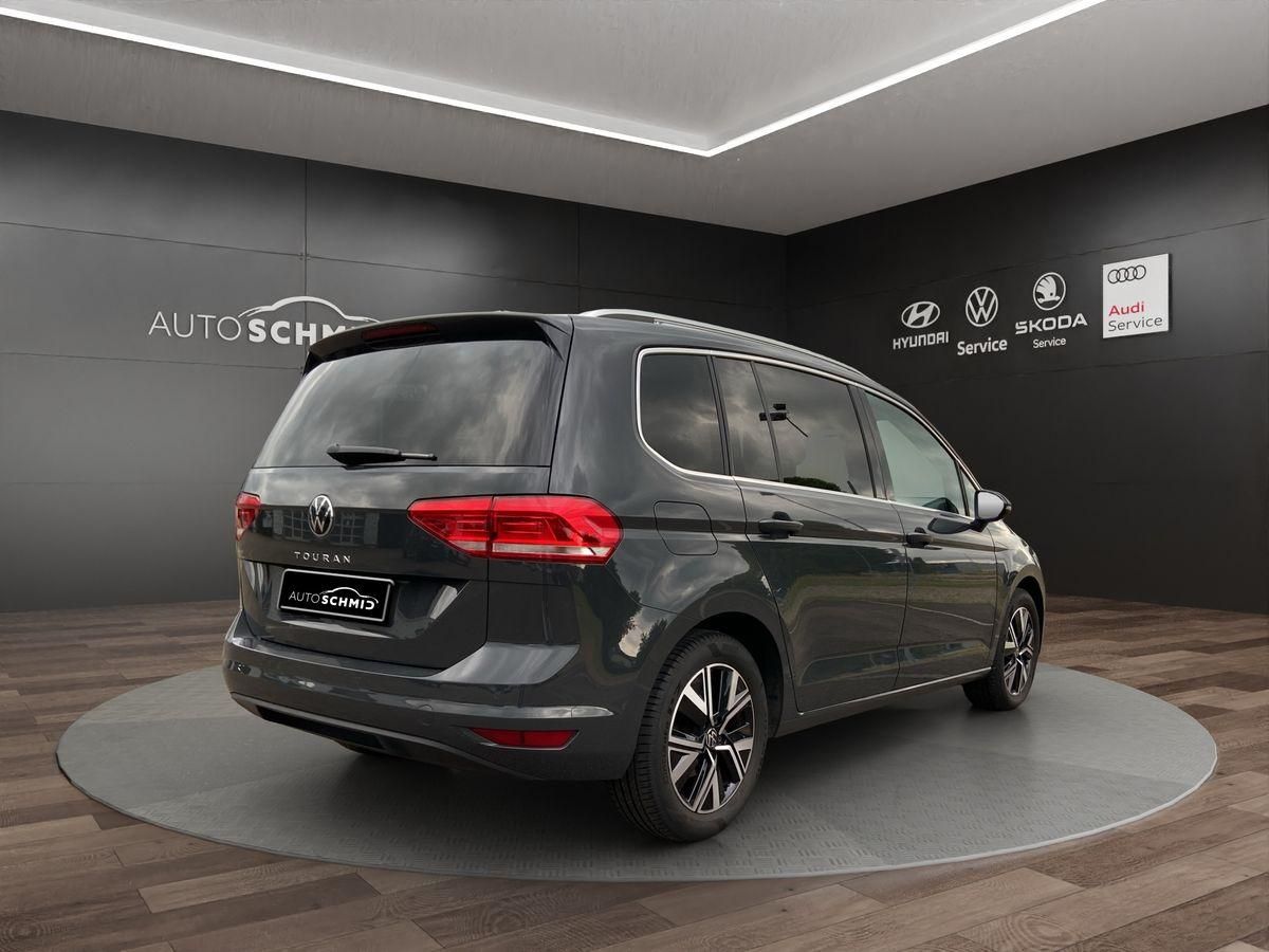 Touran Highline 1.5l TSI DSG LED Navi ACC 7-Sit