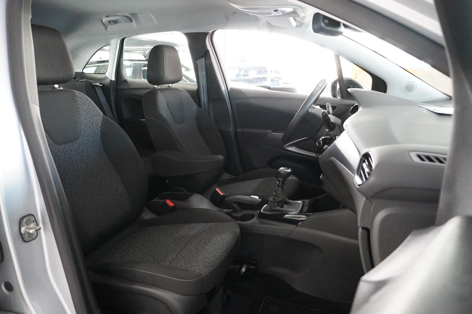 Fahrzeugabbildung Opel Crossland (X) 1.5D EDITION NAVI/LED/KAMERA/DAB+
