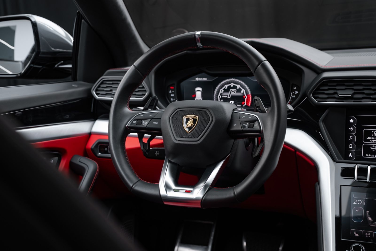 Fahrzeugabbildung Lamborghini Urus PANO/BANG&OLUFSEN/NIGHT VISION