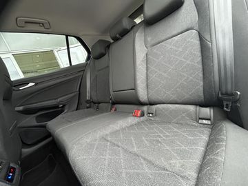 Volkswagen Golf - 12