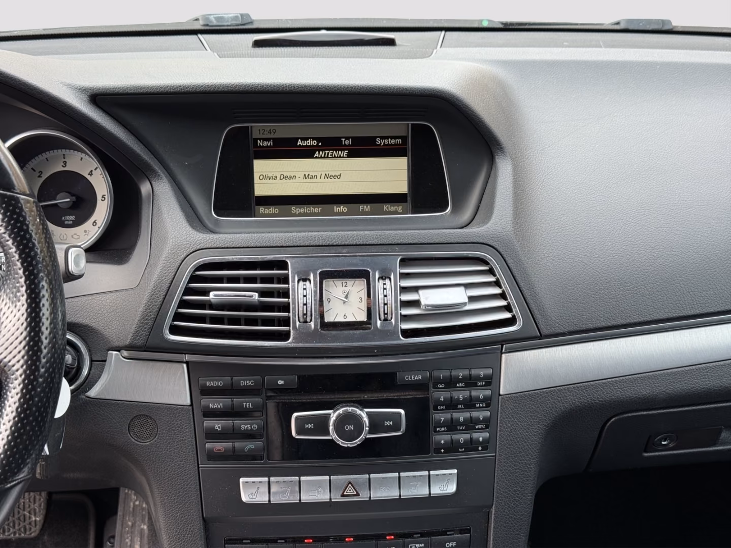 Mercedes-Benz E 220 CDI Cabrio 7G Airscarf LED Multikontursitz