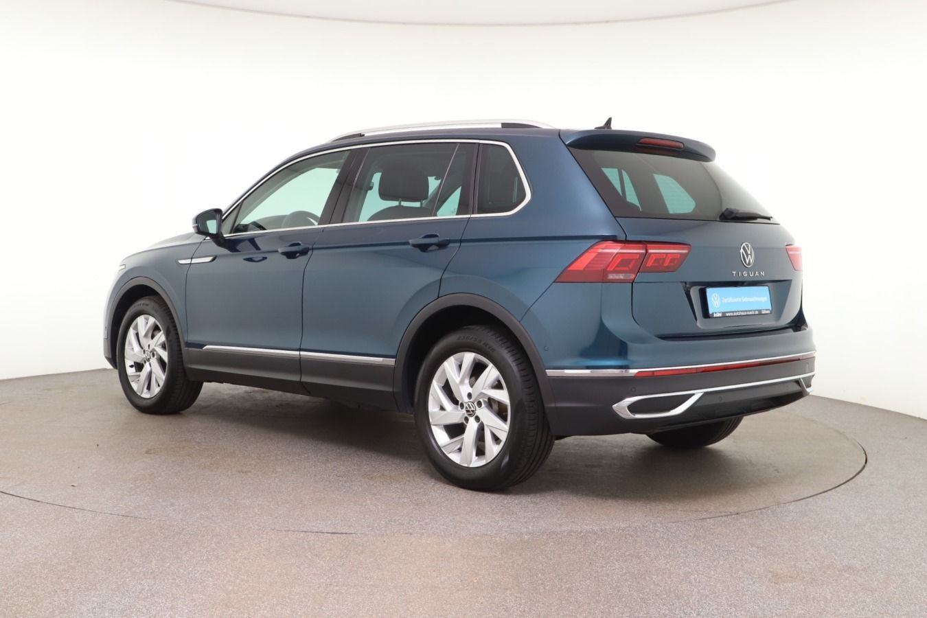 Volkswagen Tiguan 2.0 TDI DSG Elegance IQ.Light ACC Kamera foto 4