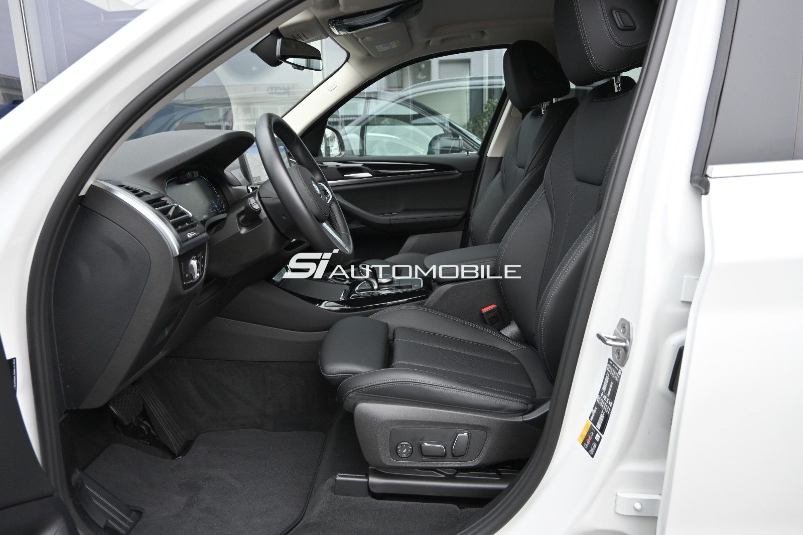 Fahrzeugabbildung BMW X3 xDr.30e °ACC°AHK°ADAP.FAHRWERK°HUD°MEMO°360°