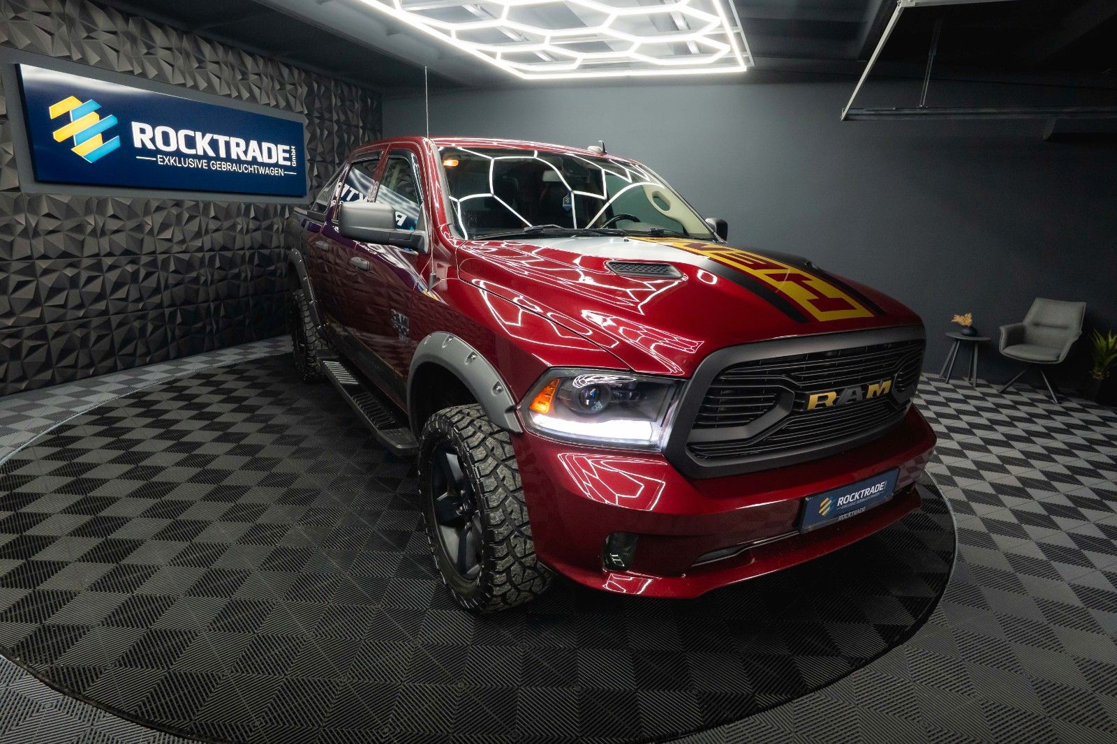 Fahrzeugabbildung Dodge RAM 5.7 V8 HEMI 4x4 OFFROAD Night-Paket *LED*AHK