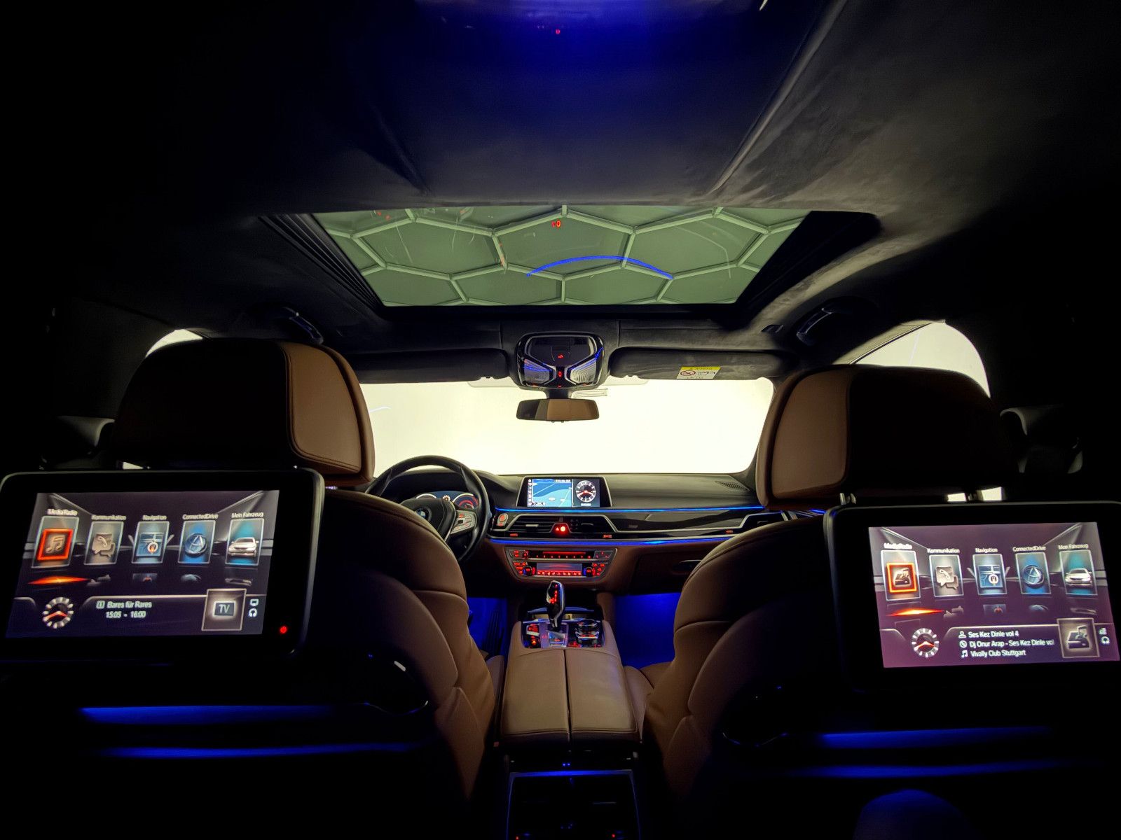 Fahrzeugabbildung BMW 740 d xDrive/MASSAGE/HuD/B&W/LASER/TV-FUNKTION