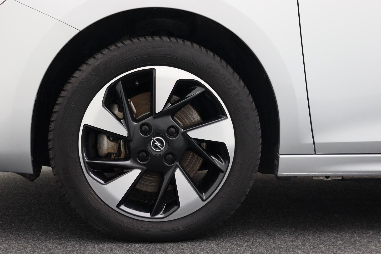 Fahrzeugabbildung Opel Corsa F e Elegance 11kW