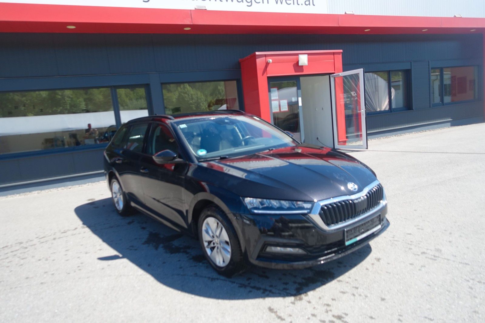 Skoda Octavia Combi Ambition EXP € 13250.-- imagem 3