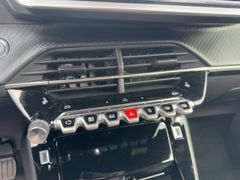 Foto Nummer 16: PEUGEOT 2008