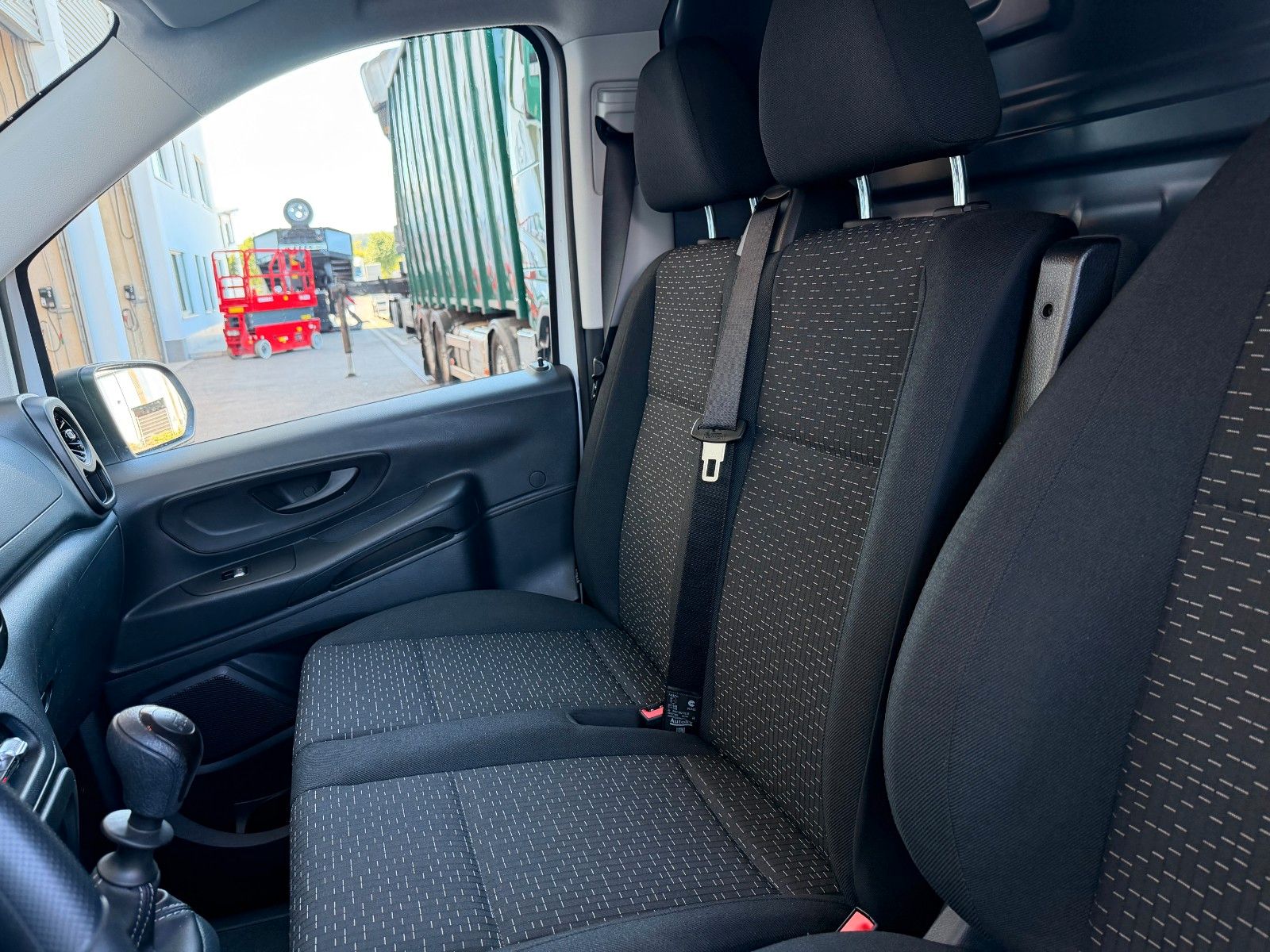 Fahrzeugabbildung Mercedes-Benz Vito 116 CDI Klima Kamera AHK Navi