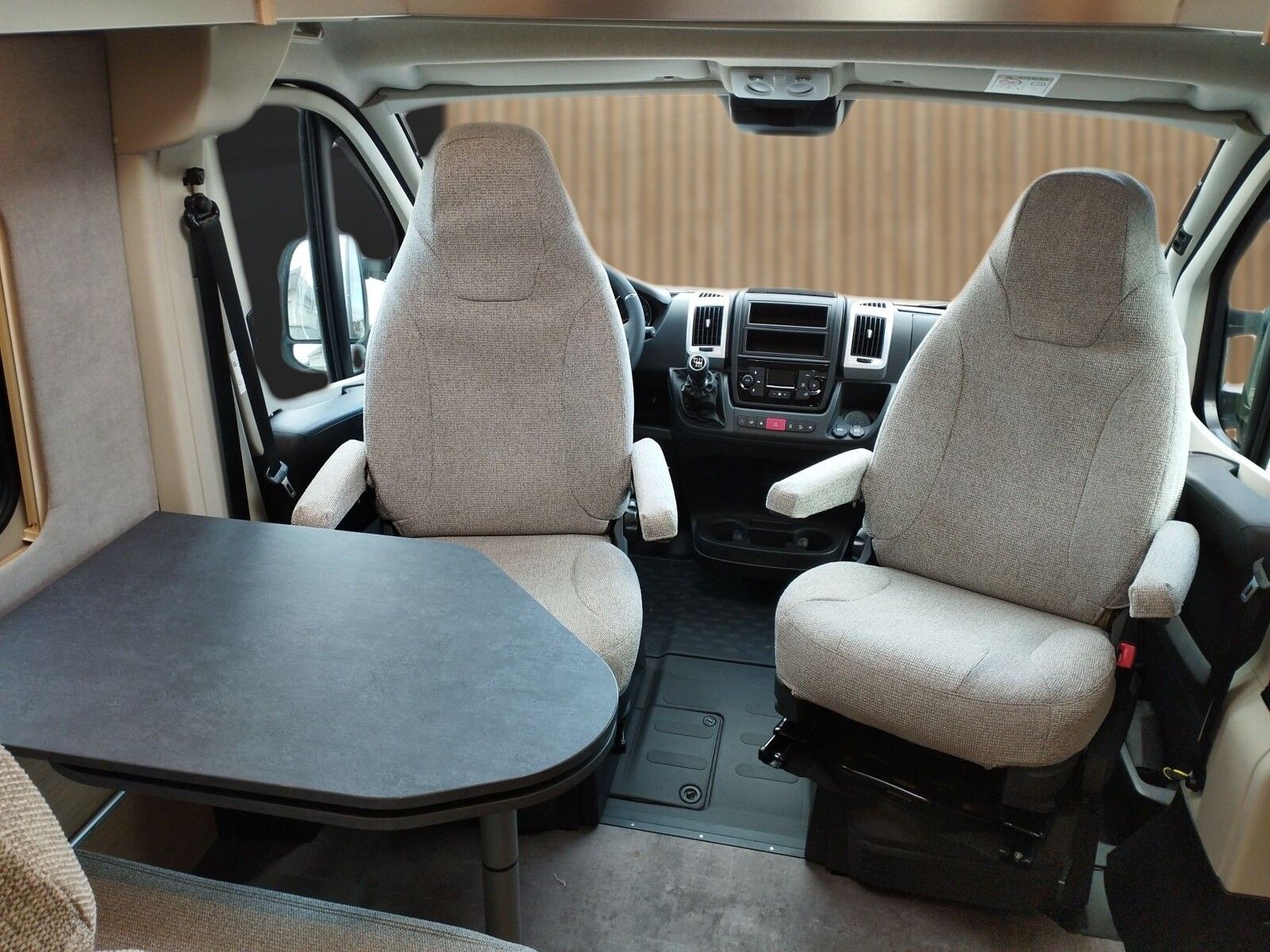 Fahrzeugabbildung Pössl Trenta 600 Citroen 140 PS Markise,Solar,Lithium