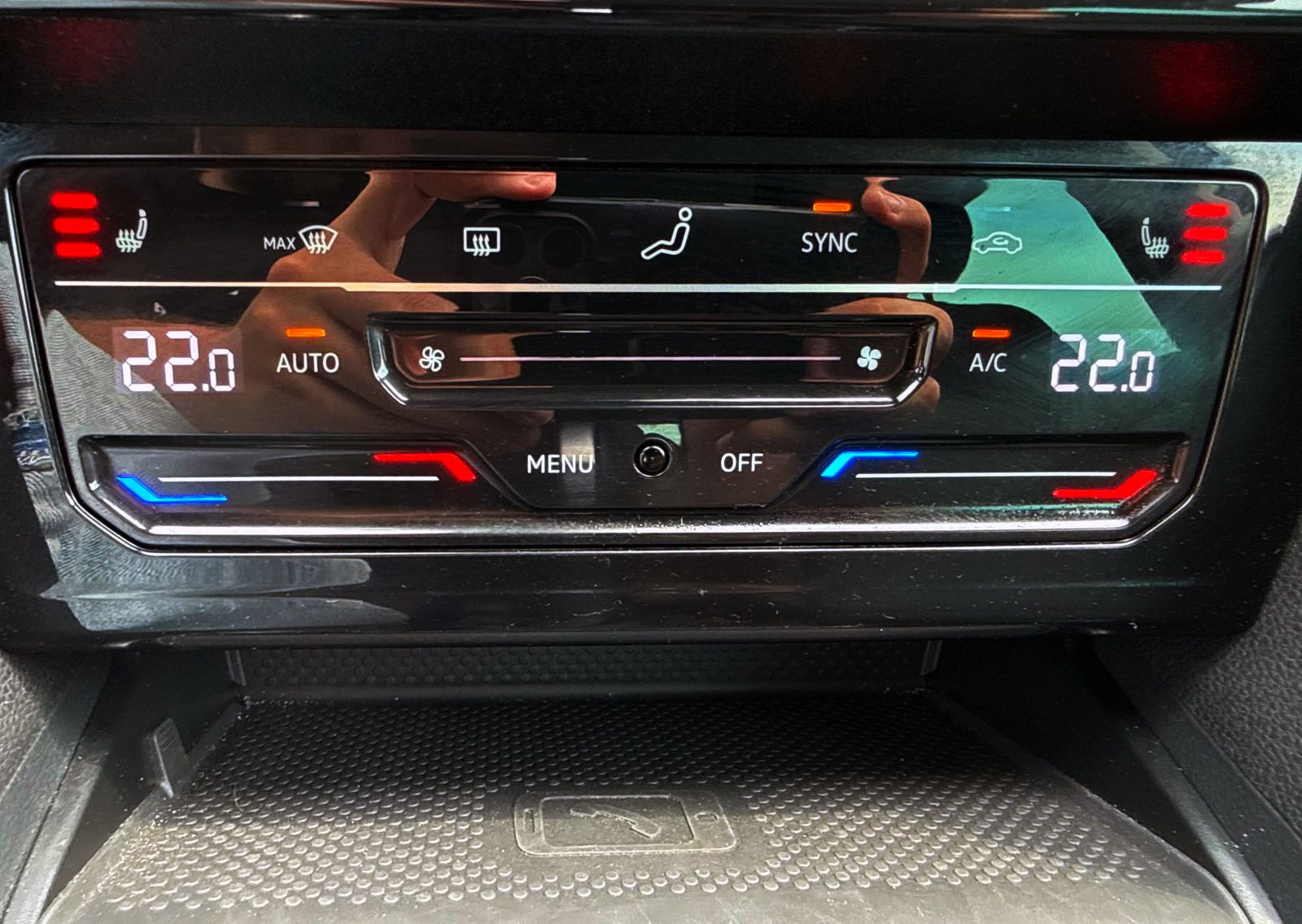Fahrzeugabbildung Volkswagen Passat Variant 2.0TSI DSG Business ACC 360° H&K