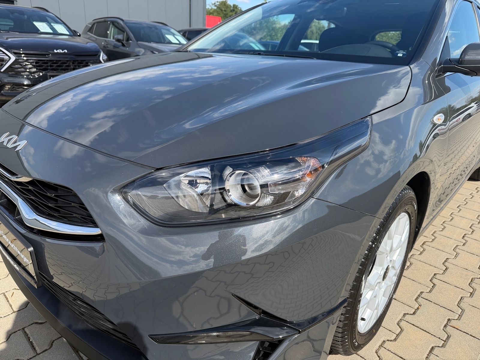 Fahrzeugabbildung Kia CEED_5 1.5T 140 DCT7 VISION KOMF+ (NAV)