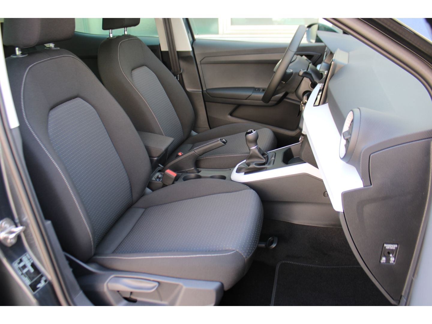 SEAT Arona 1.0 TSi Style LED GRA Full Link AHK PDC DA - Image 11