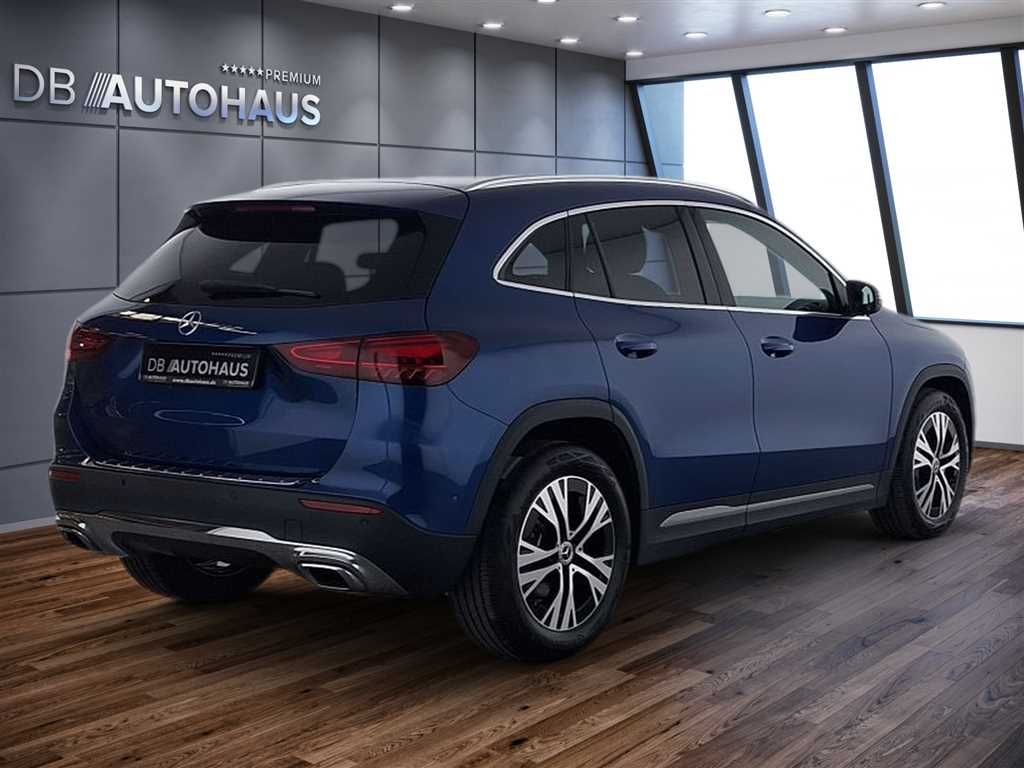 Mercedes-Benz GLA 180 Prgressive Line Advanced DCT Standhz foto 4