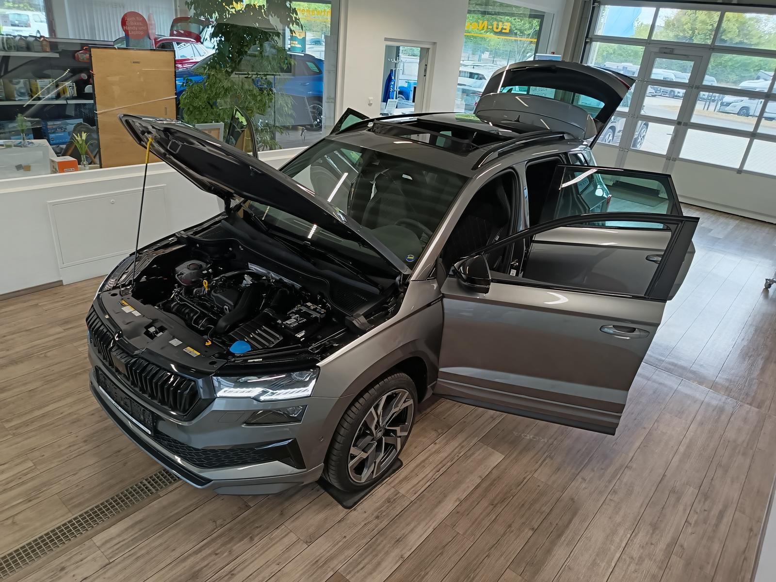 Skoda Karoq Sportline 1,5 TSI DSG*AHK*Transp. Schaden*