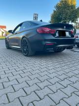 BMW M4 Competition Frozen Black - Vollauss... - BMW M4 in Augsburg