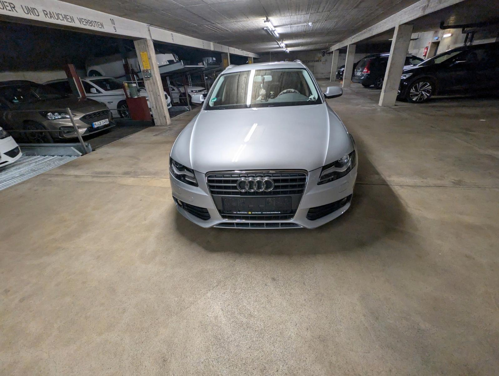 Audi A4 2009 — photo 6