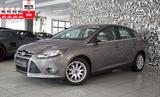 Ford Focus Lim. 1.6 TDCi TITANIUM*NAVI*WINTER-P*TEMPO - Ford Focus aus 2011: 1.6