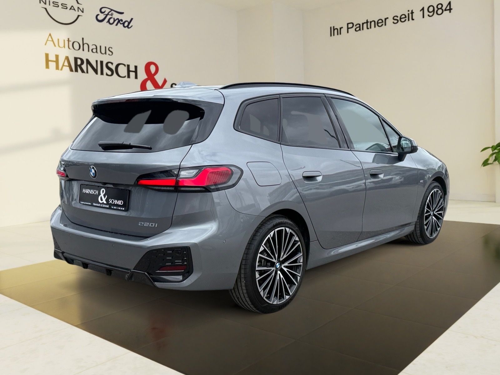Fahrzeugabbildung BMW 2 Active Tourer 220 i M Sport