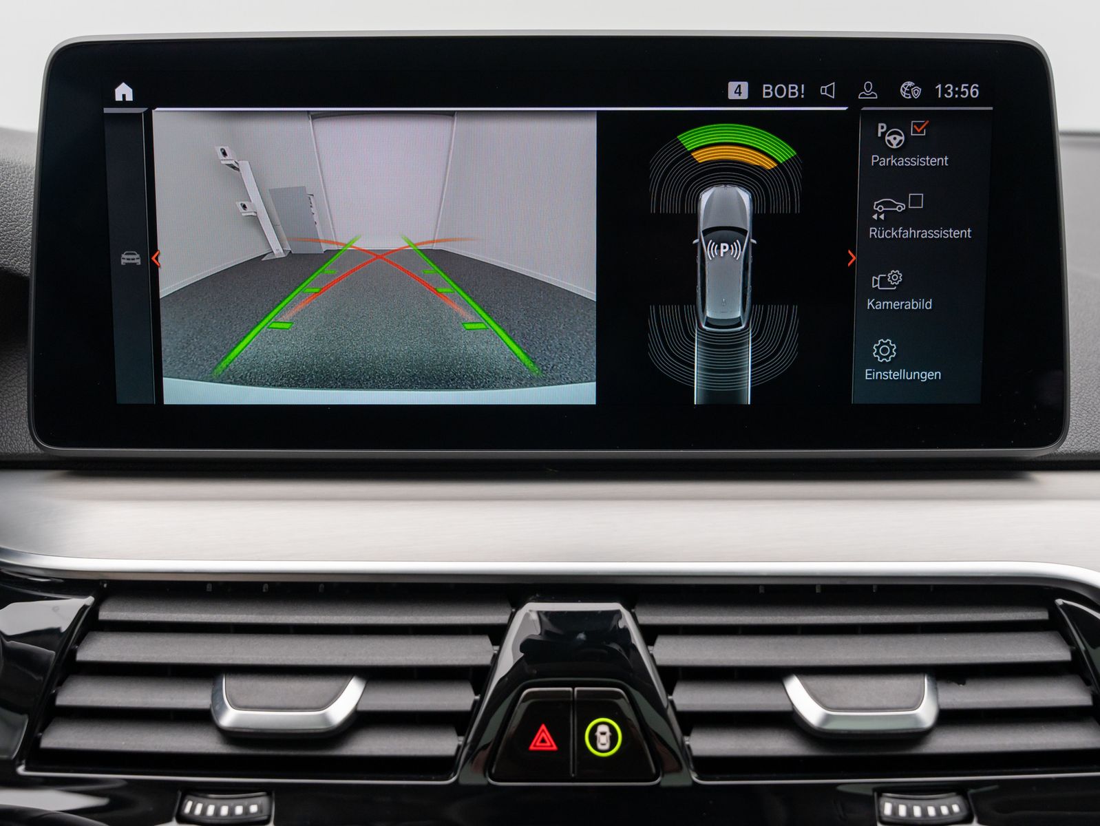 Fahrzeugabbildung BMW 530d Kamera DAB HiFi Panorama HUD Sport 19Zoll