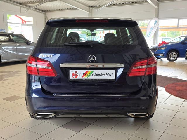 MERCEDES-BENZ B 180 — Foto 6