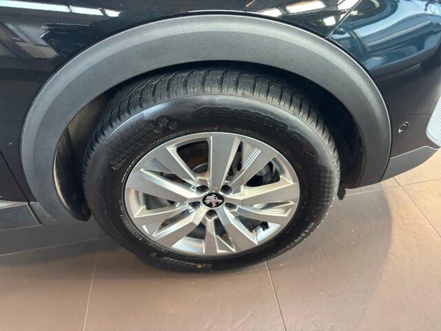Peugeot 3008 Allure Pack 130 +ACC+SHZ+Kamera+Key-GO+