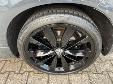 Fahrzeugabbildung Volkswagen Scirocco R SCHALENSITZE 6-GANG NAVI XENON KAMERA