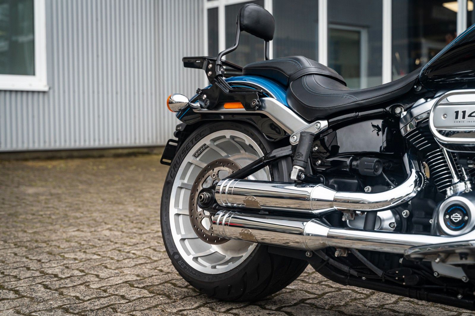 Fahrzeugabbildung Harley-Davidson FLFBS FAT BOY SOFTAIL 114 CUI ANV. JEKILL&HYDE