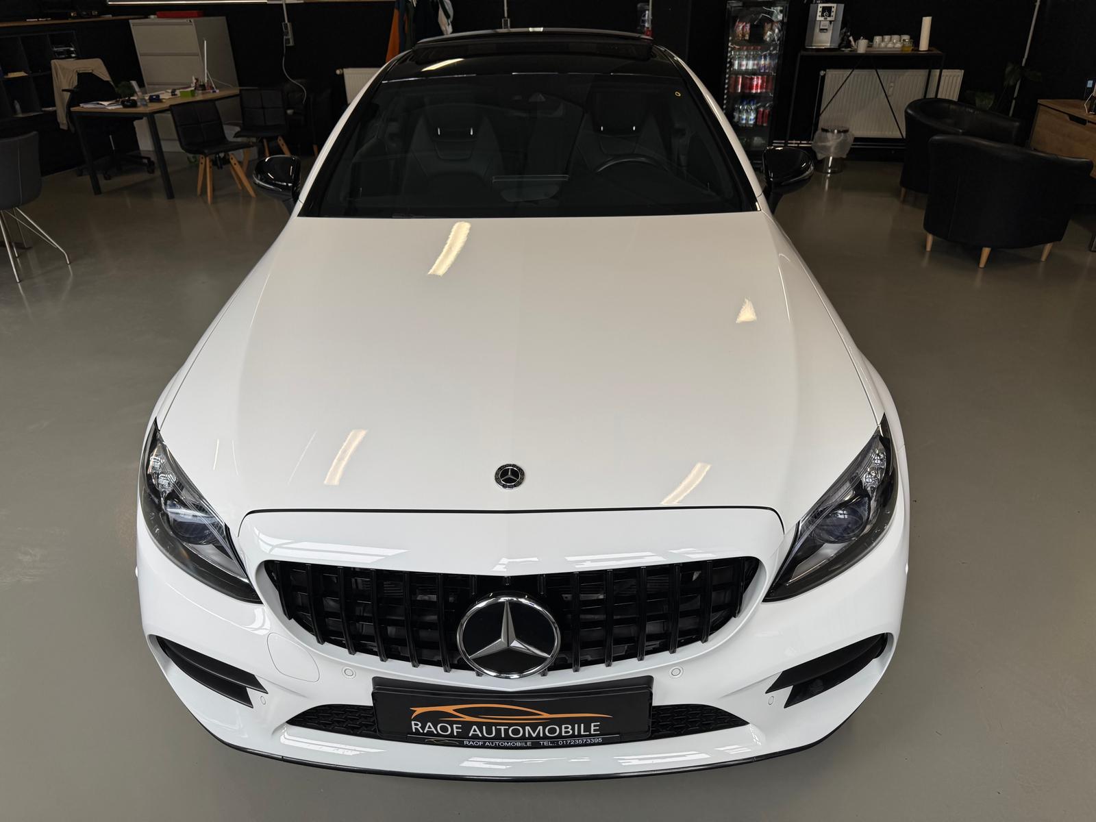 Mercedes-Benz C400 4MATIC AMG-LINE PANORAMA KAMERA