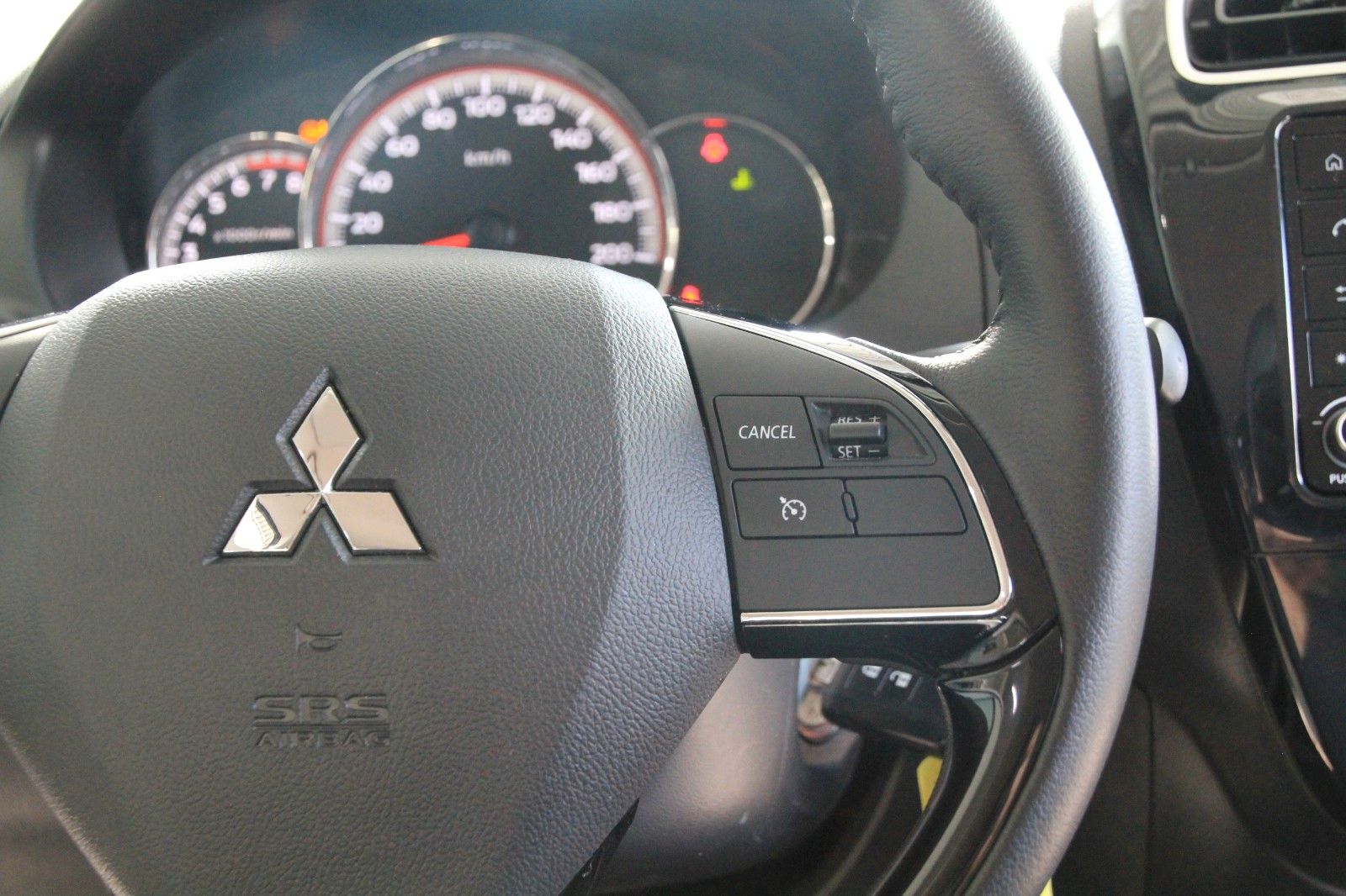 Fahrzeugabbildung Mitsubishi Space Star Select+