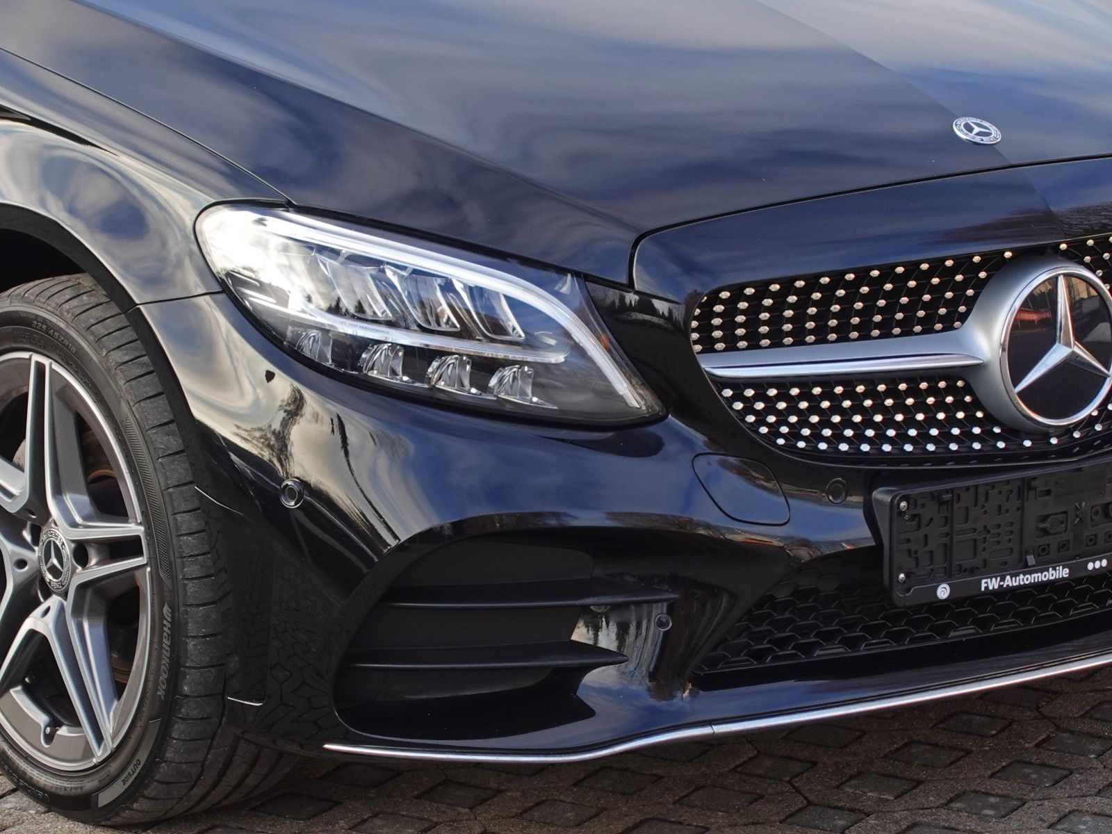 Fahrzeugabbildung Mercedes-Benz C 220d T 4MATIC 9G-T AMG Line Assist CarPlay RFK