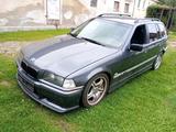 BMW e36 Touring 318i M Ausstattung - BMW 318: Kombi, 318i E36