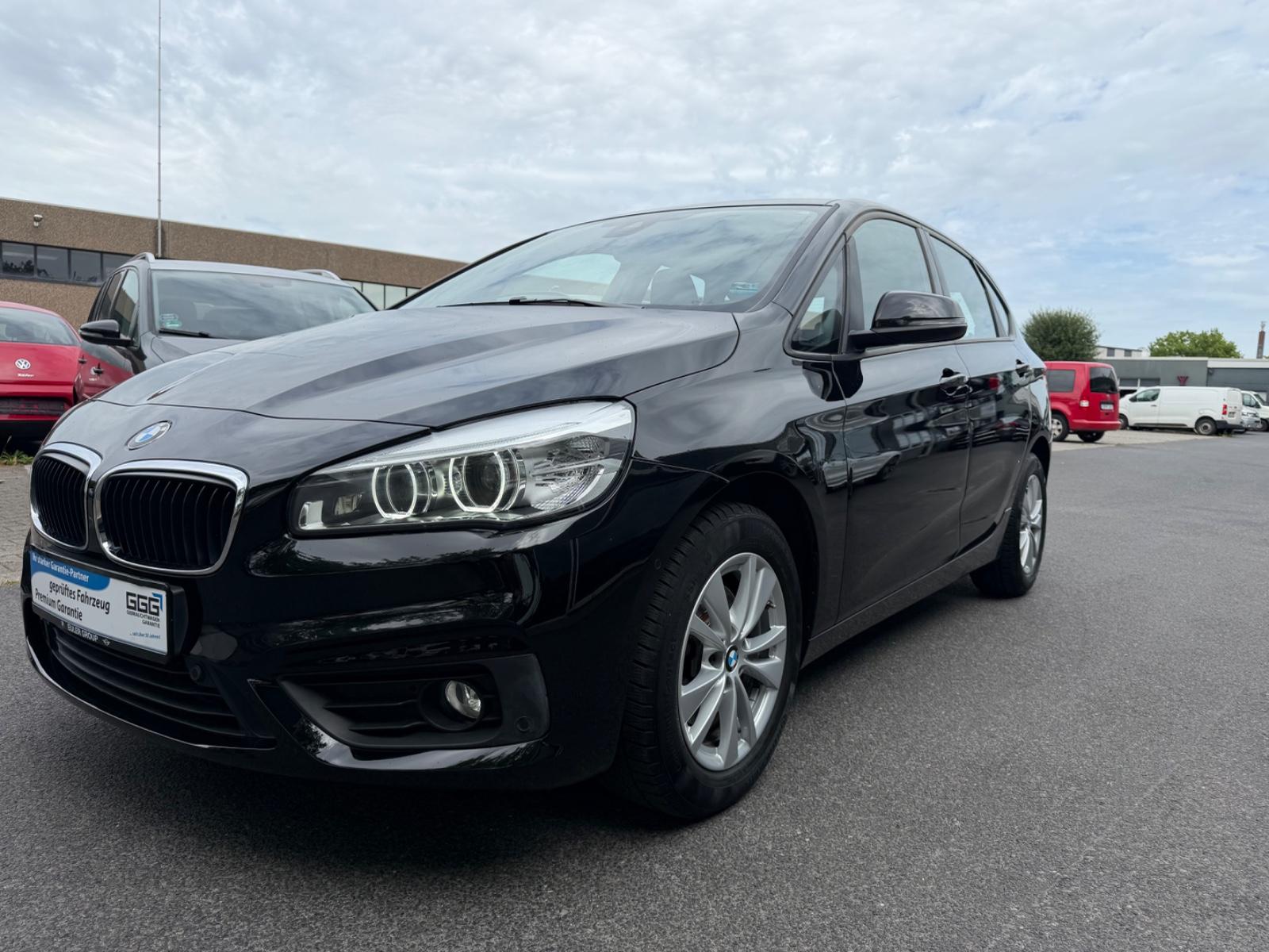 BMW 218i Active Tourer  Advantage Navi  LED