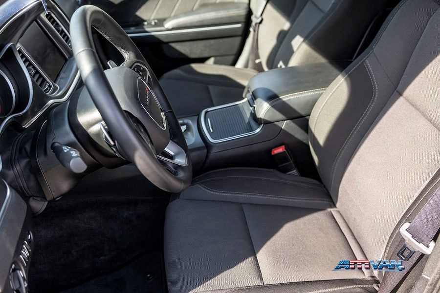 Fahrzeugabbildung Dodge Charger RT 5.7 V8 HEMI 20 Zoll Sitzheizung