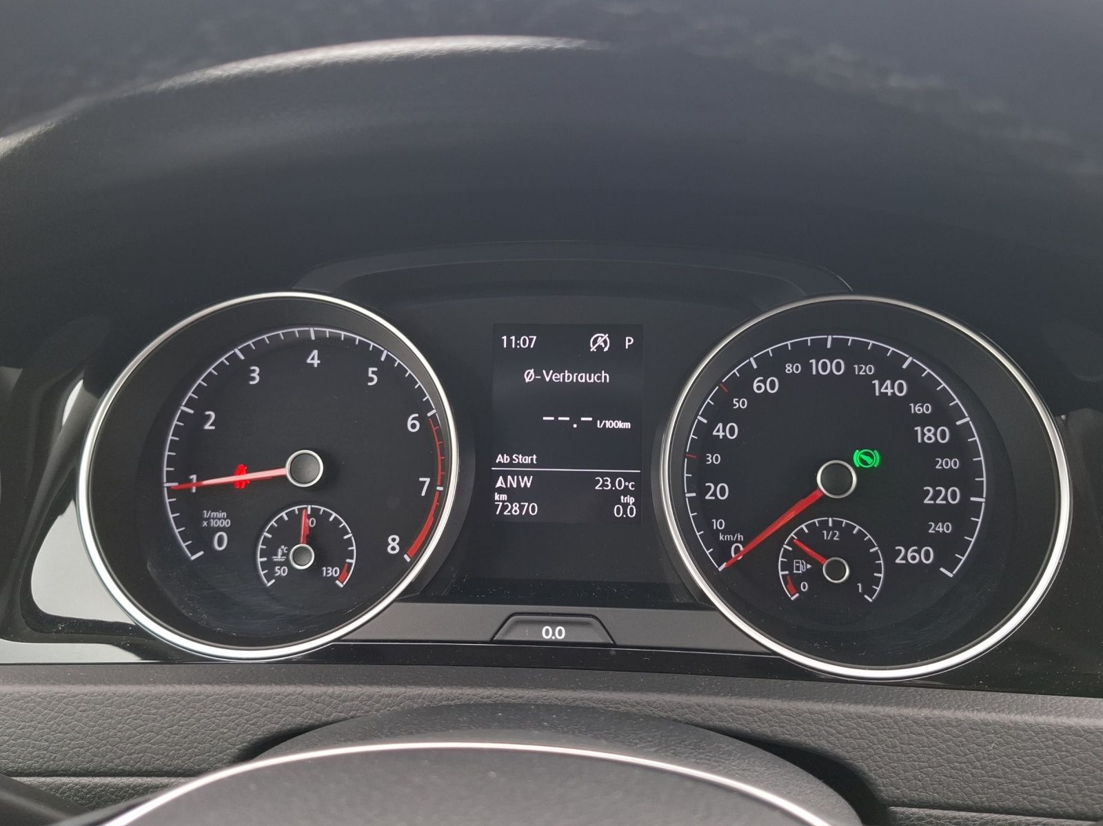 Fahrzeugabbildung Volkswagen Golf VII Variant TSI Join DSG LED AHK Navi ACC P