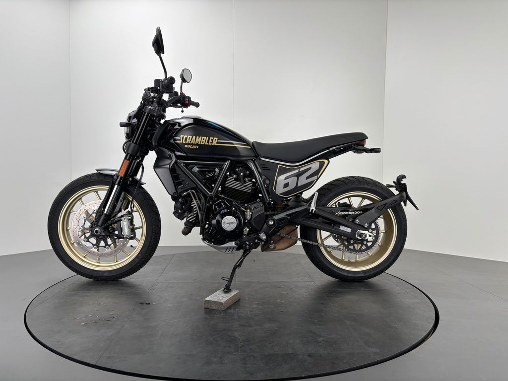 Fahrzeugabbildung Ducati SCRAMBLER FULL THROTTLE *NEUWERTIG *1. HAND