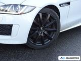 Jaguar XE R-Sport/NAVI/PDC/BI-Xenon/360°CAM/Pano/SHZ/ - weiße Jaguar XE
