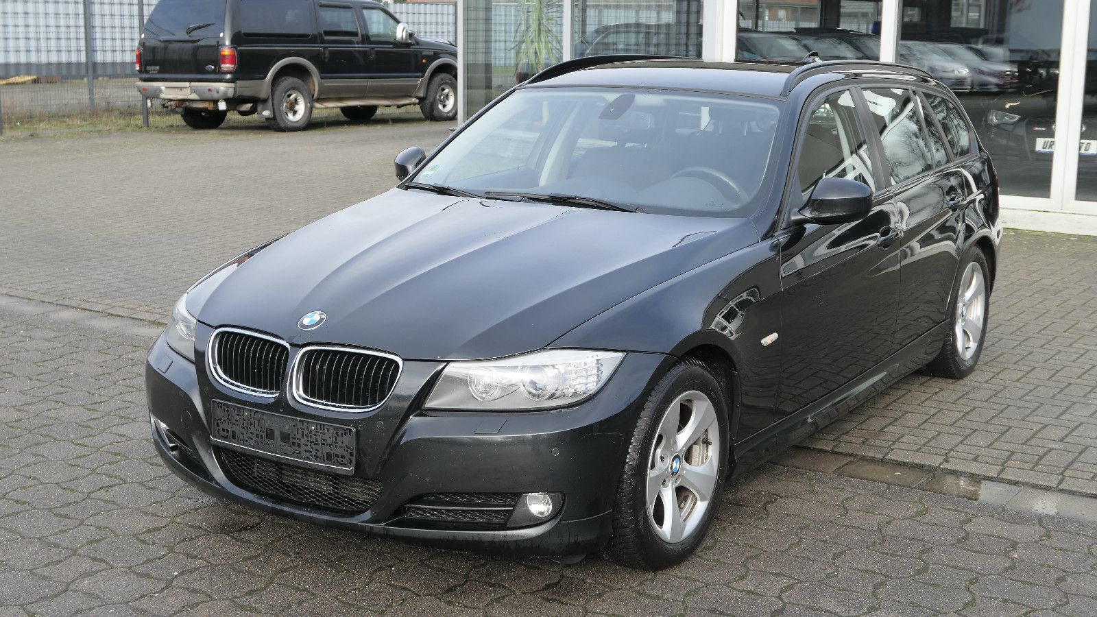 BMW 320 - 1