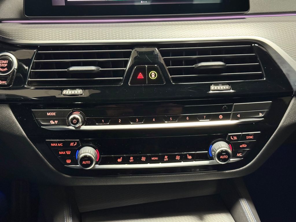 BMW 530 d M Sport /Headup/Shadowline/AHK BMW 530 d M Sport /Headup/Shadowline/AHK