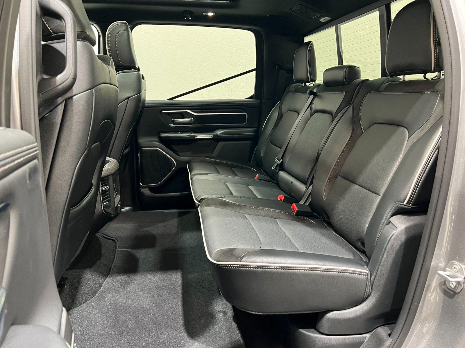 Fahrzeugabbildung Dodge RAM 1500 Laramie Sport 3.0L RTR Umbau