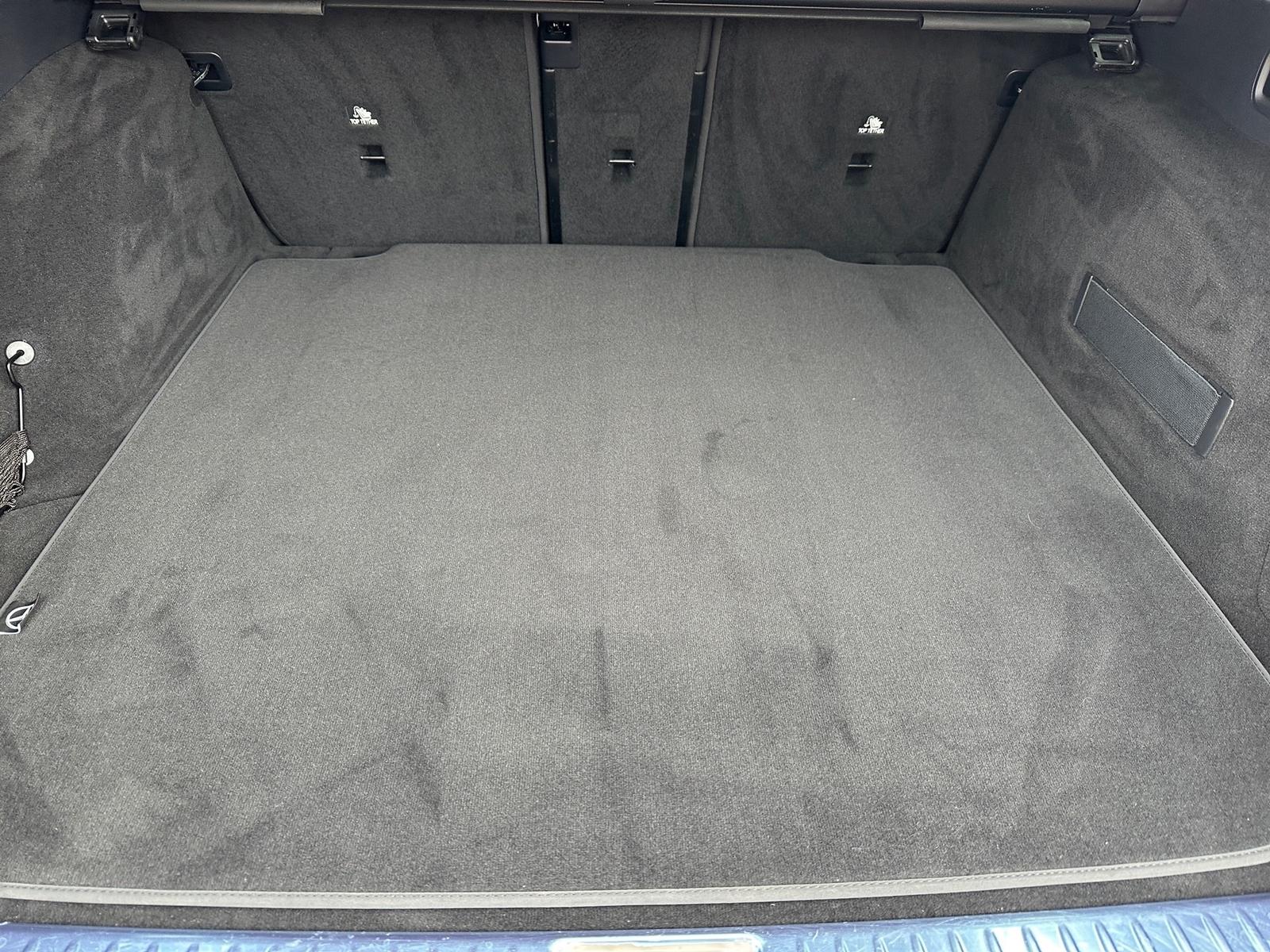 Mercedes-Benz E 220 d T +AMG+SHZ+Pano+Edi.+AHK+STH+W-Paket+ACC