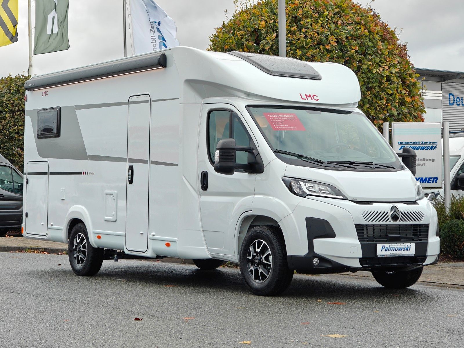 Fahrzeugabbildung LMC Tracer 690 EL - Chassis Design, 140PS, MJ2026! -