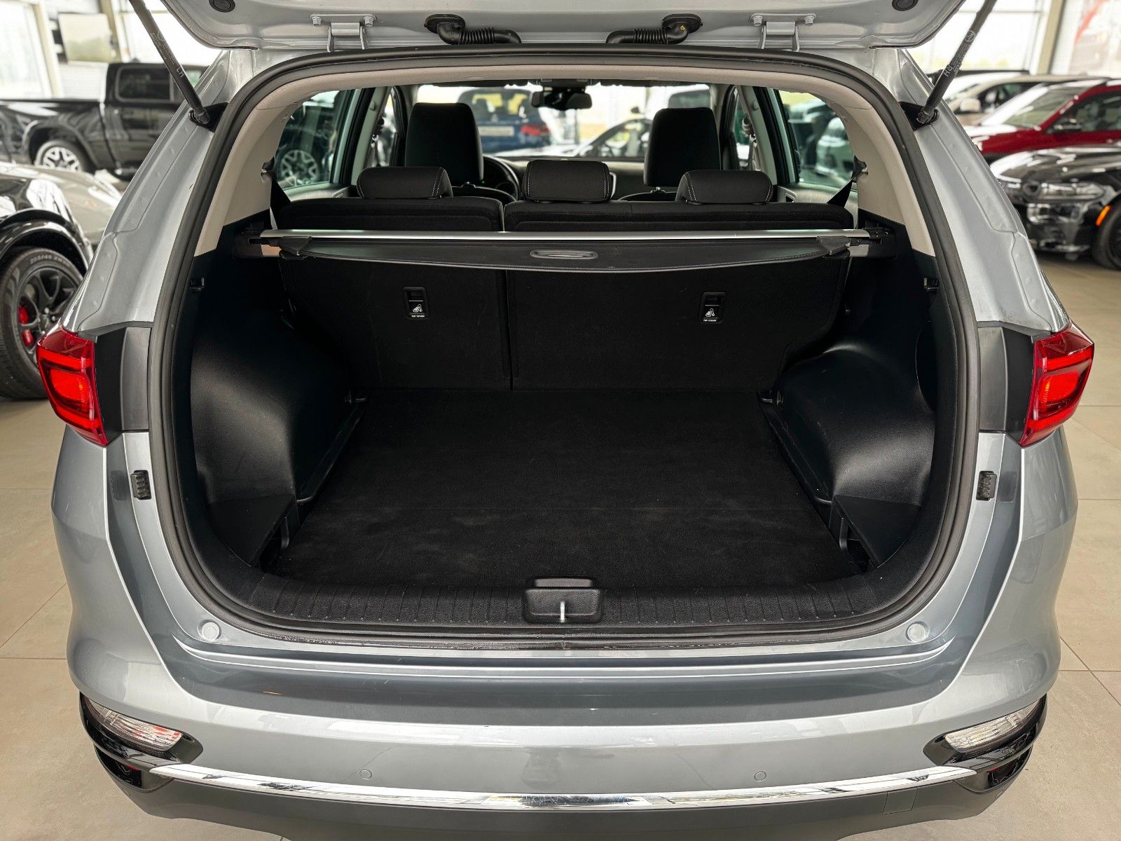 Fahrzeugabbildung Kia Sportage 1.6T Spirit DAB Navi Sitzheizung TOP