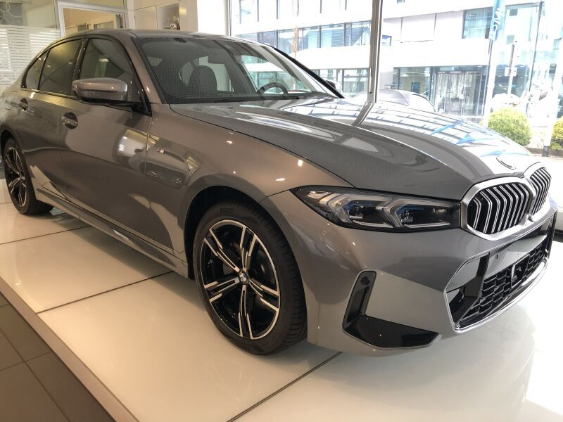 BMW 330