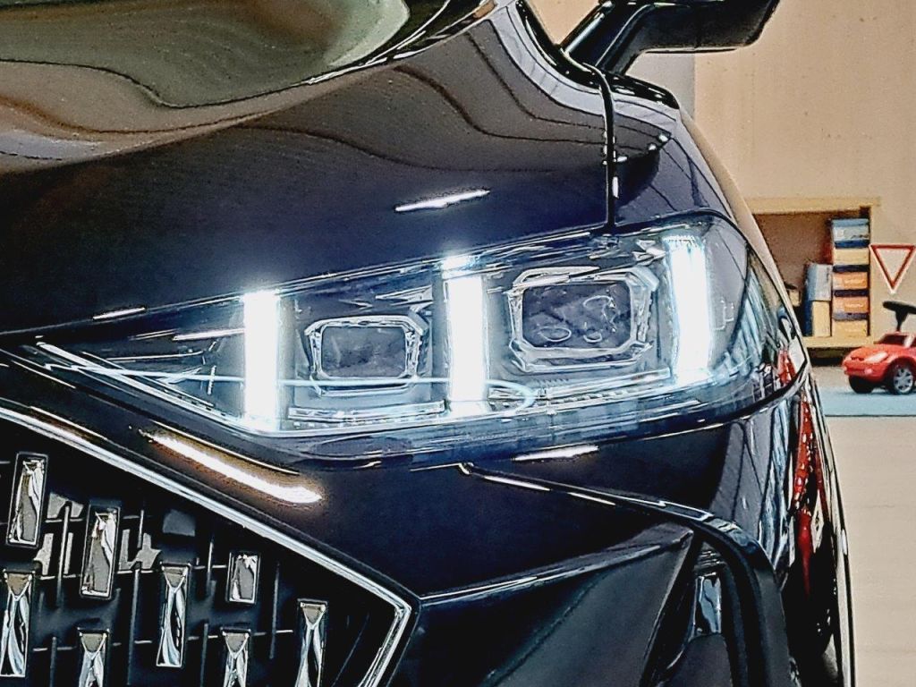 Fahrzeugabbildung GWM WEY 05 Premium 2.0 PHEV AWD