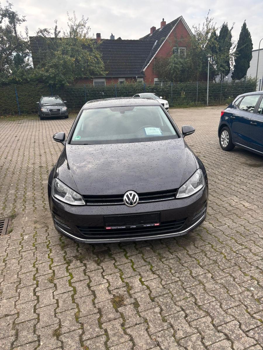 Volkswagen Golf VII Lim. Lounge BMT