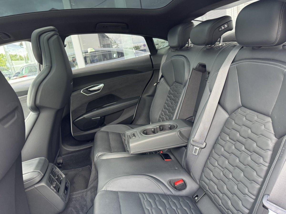 Audi e-tron RS GT quattro Carbon Top-View Headup 21Zo
